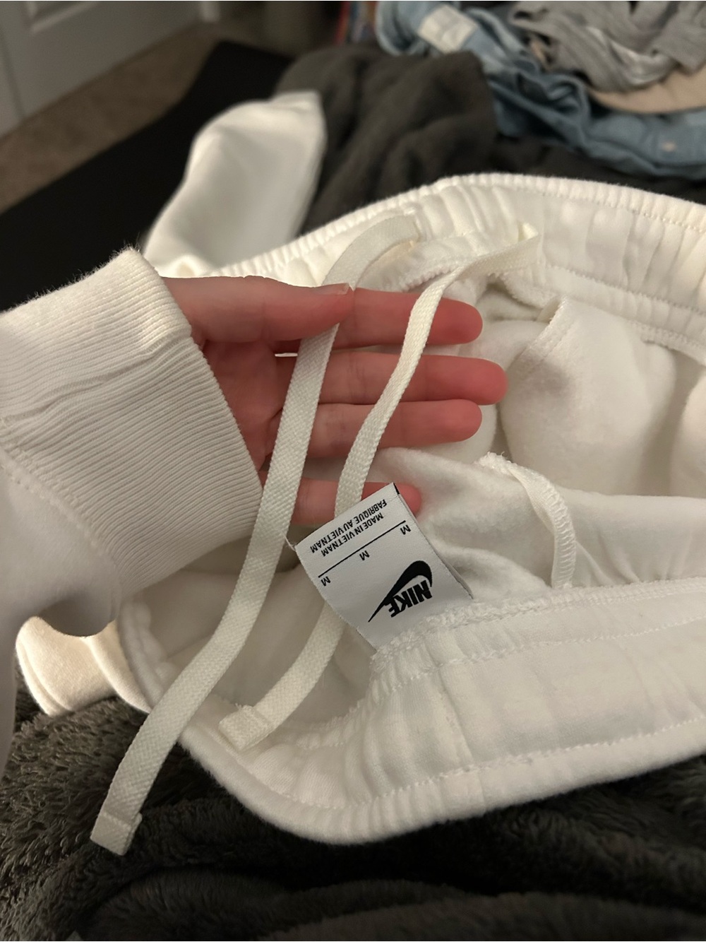 ✔️NIKE White Logo Fleece Joggers - Classic Sweatpants - Men’s Medium - Picture 7 of 8